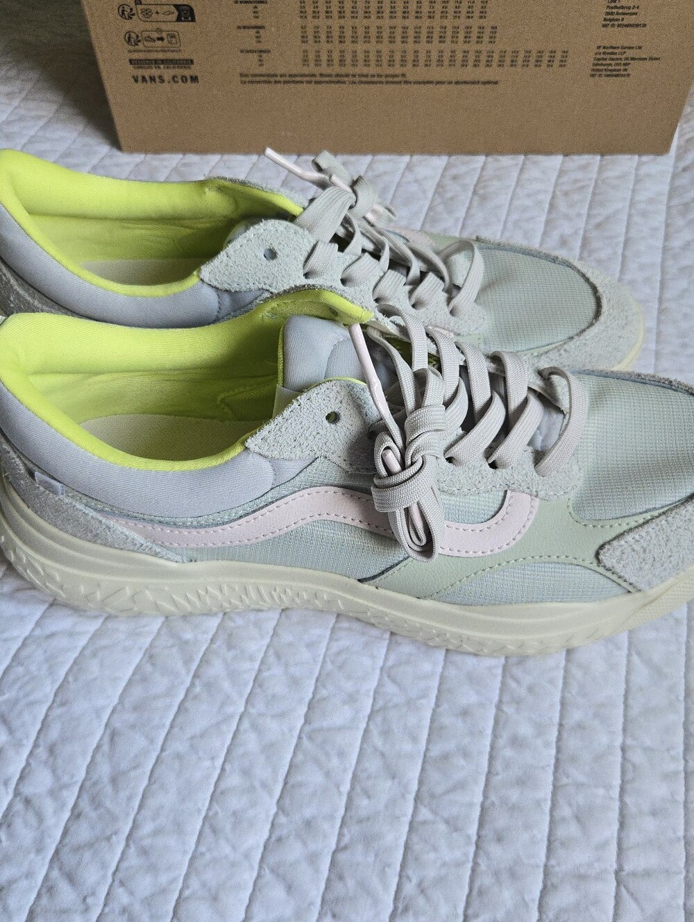 Vans Ultrarange Neo Vr3 Men Size 11.5 Yellow Cream Comfy Light 052026 - Picture 7 of 9